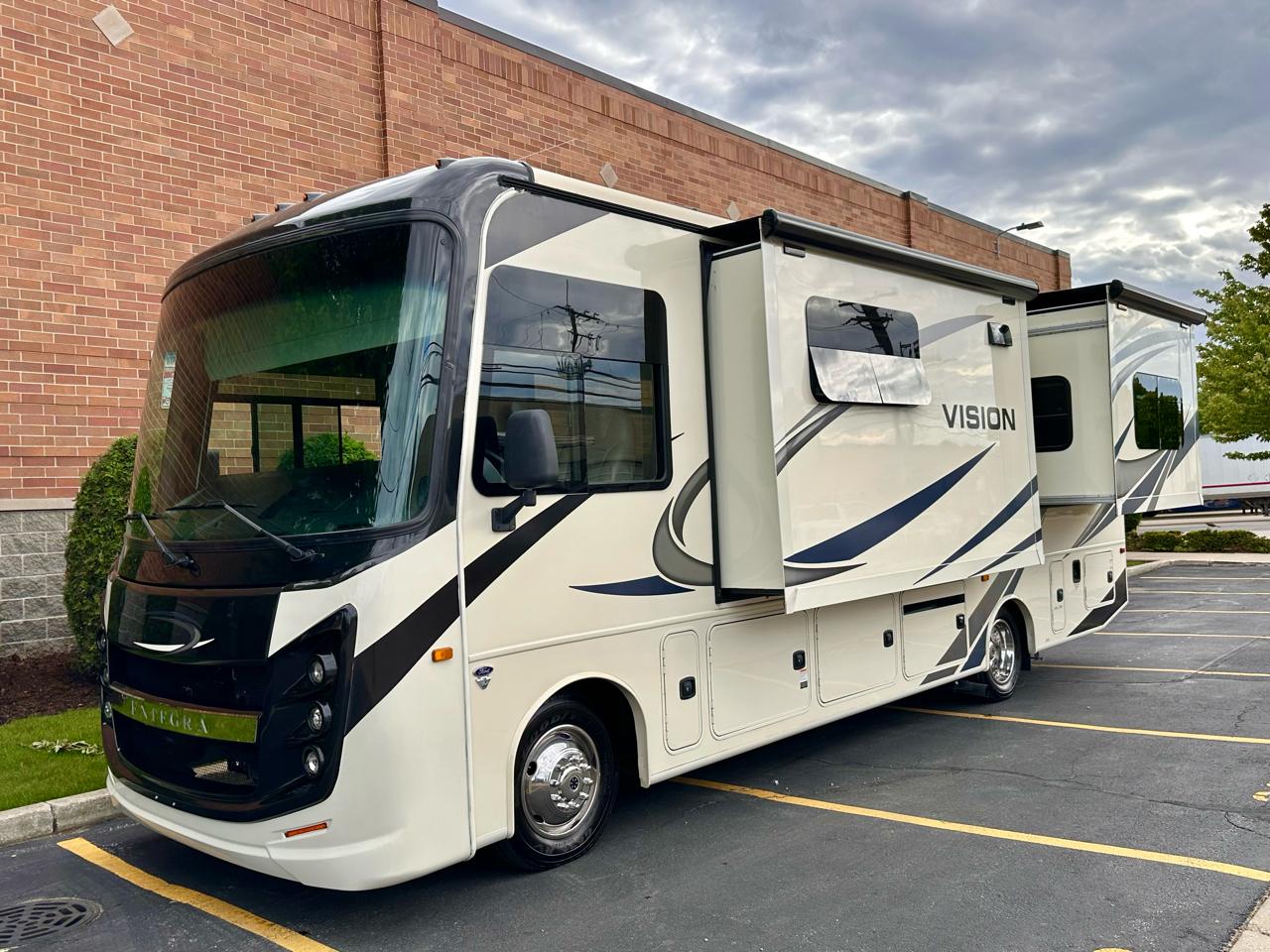 Entegra Coach Vision  2021