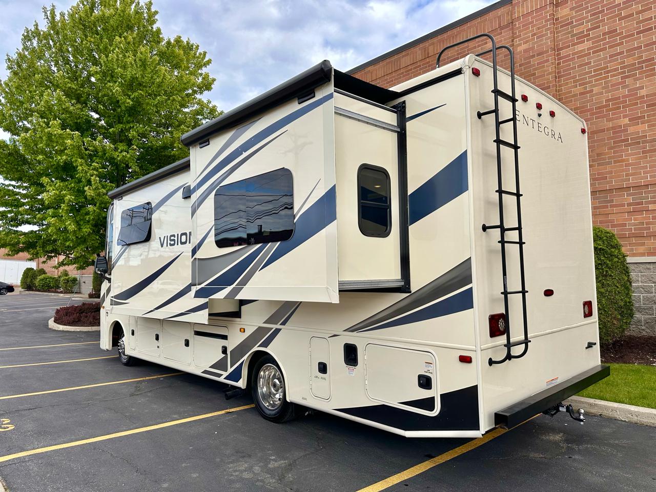 Entegra Coach Vision  2021