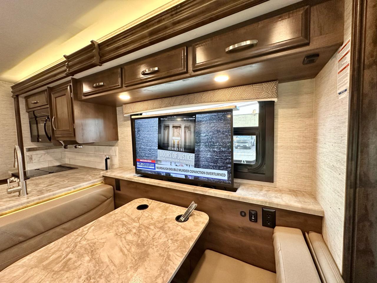 Entegra Coach Vision  2021