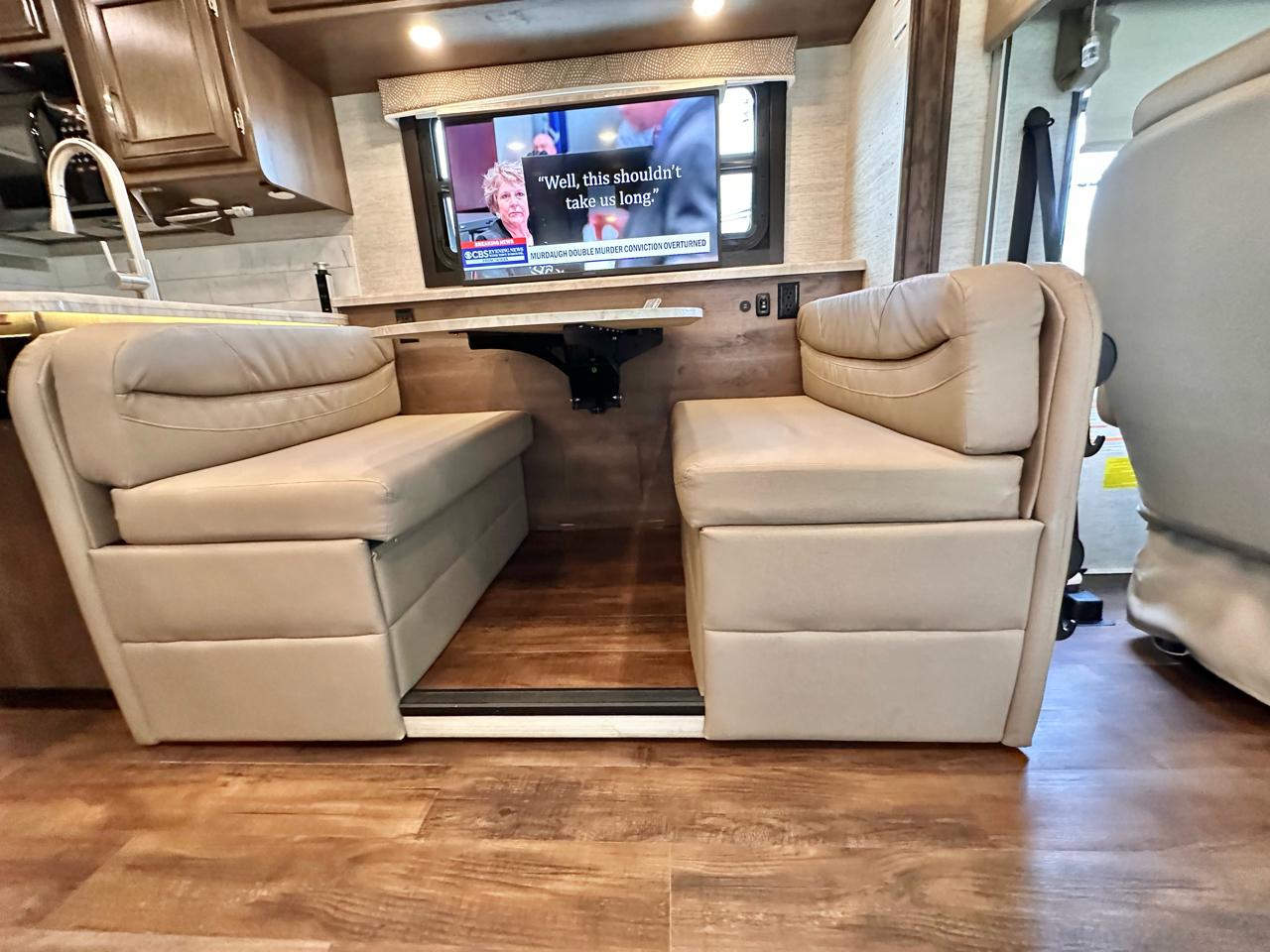 Entegra Coach Vision  2021