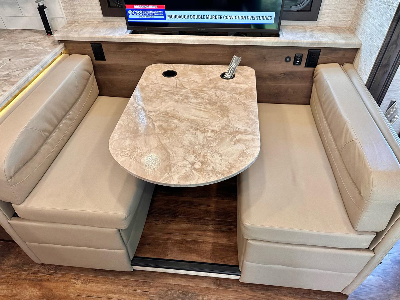 Entegra Coach Vision  2021