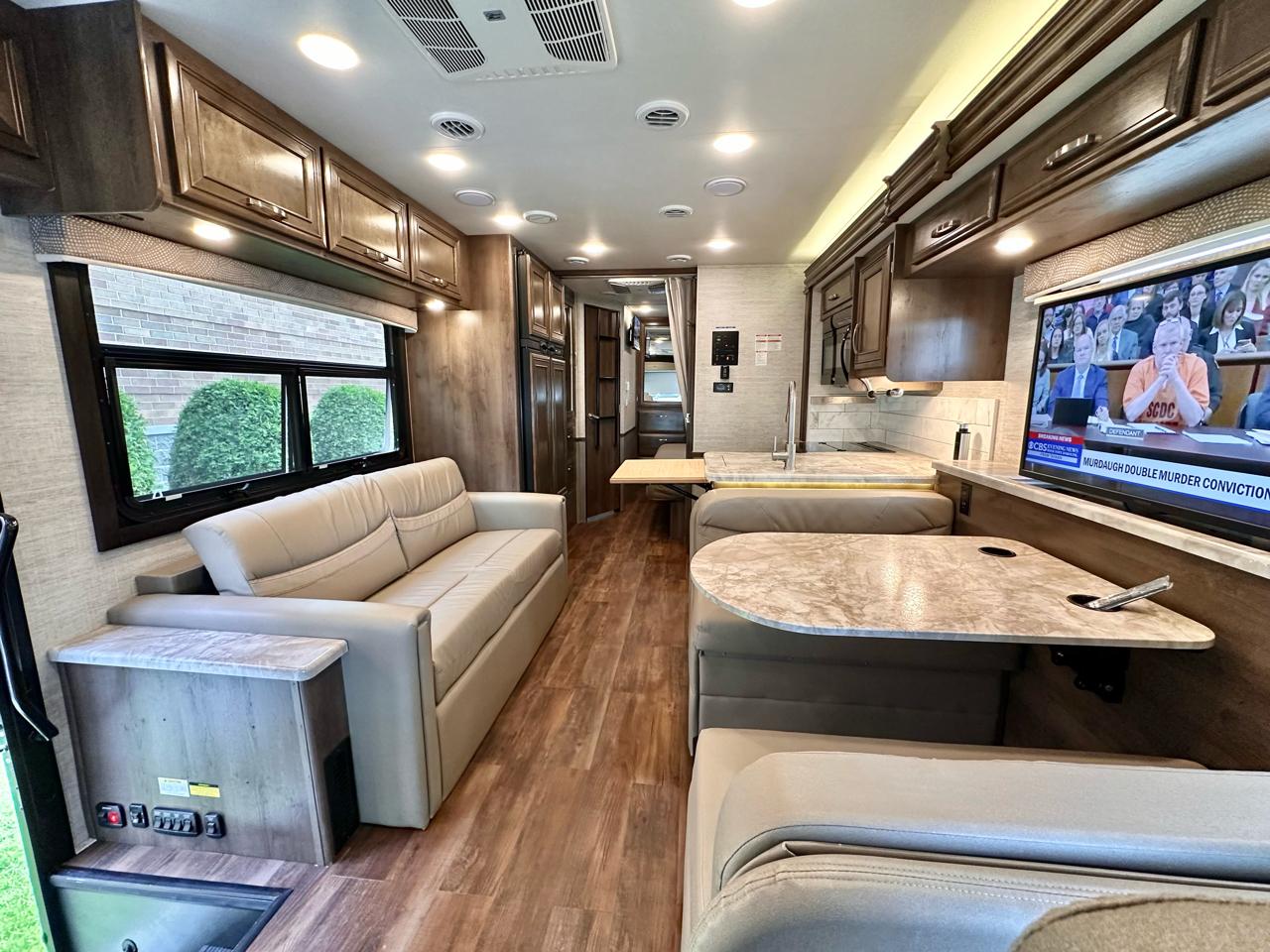 Entegra Coach Vision  2021