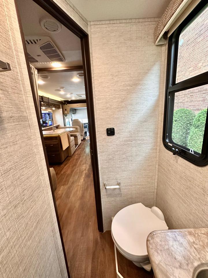 Entegra Coach Vision  2021