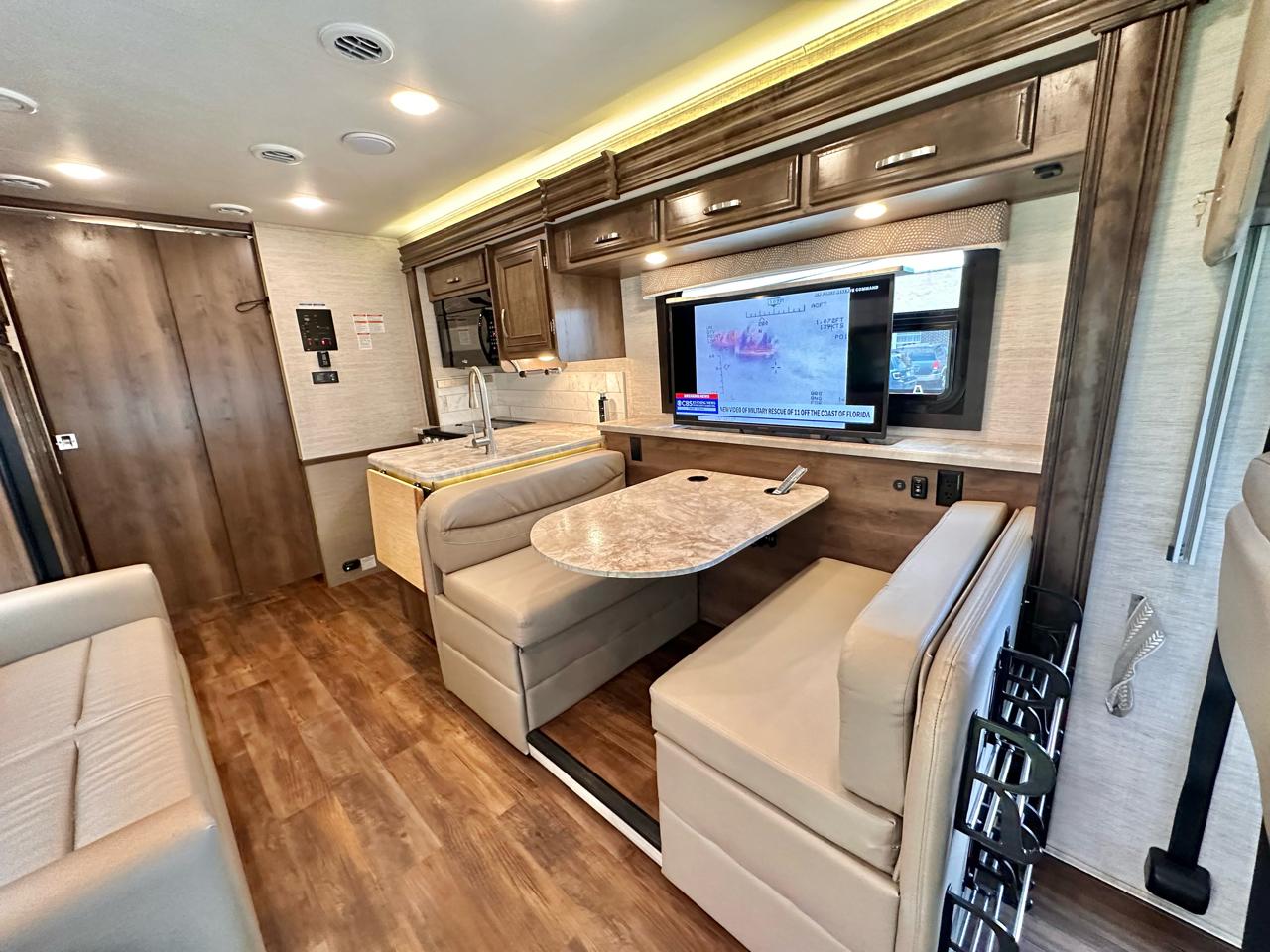 Entegra Coach Vision  2021