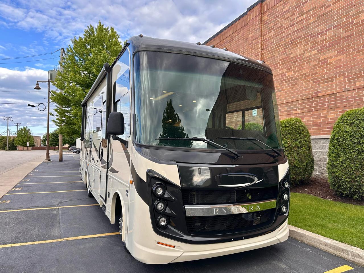 Entegra Coach Vision  2021