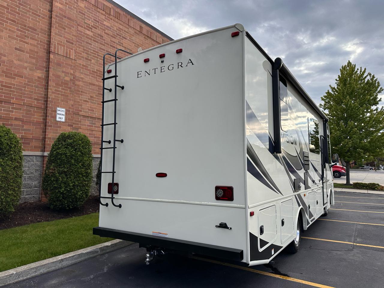 Entegra Coach Vision  2021