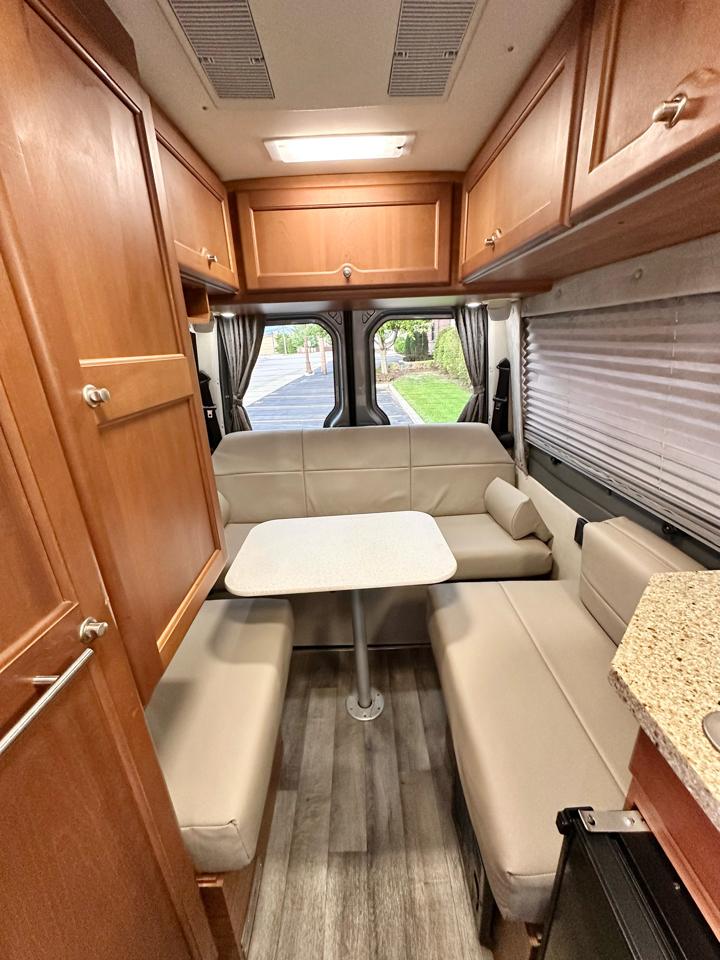 Mercedes-Benz Sprinter 2500 2013
