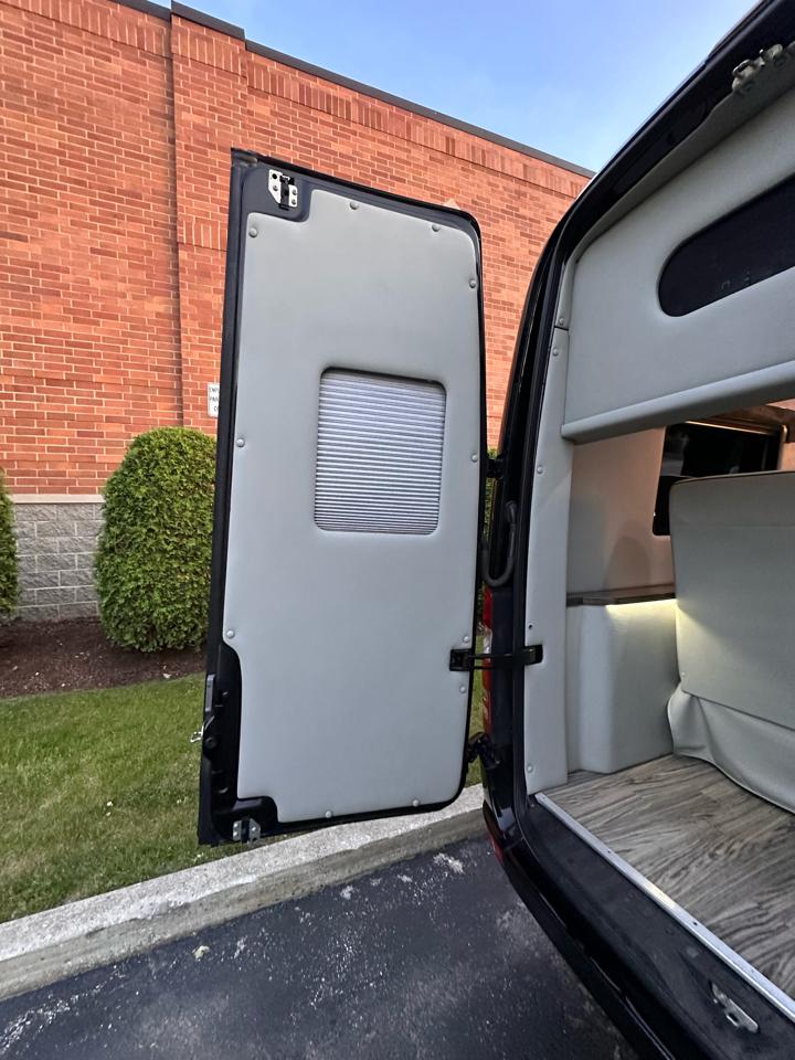 Mercedes-Benz Sprinter 2500 High Roof 170-in. WB EXT 2015
