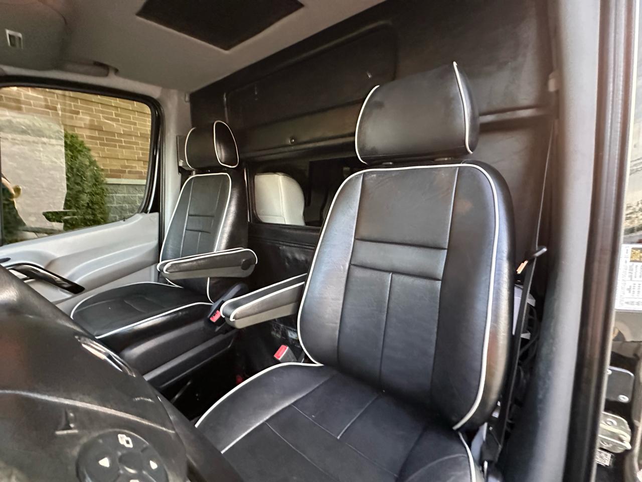 Mercedes-Benz Sprinter 2500 High Roof 170-in. WB EXT 2015