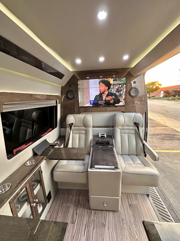 Mercedes-Benz Sprinter 2500 High Roof 170-in. WB EXT 2015
