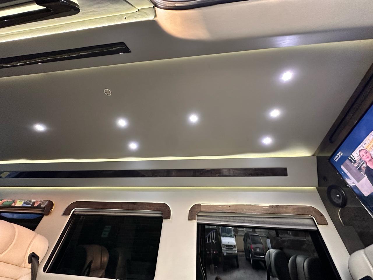 Mercedes-Benz Sprinter 2500 High Roof 170-in. WB EXT 2015