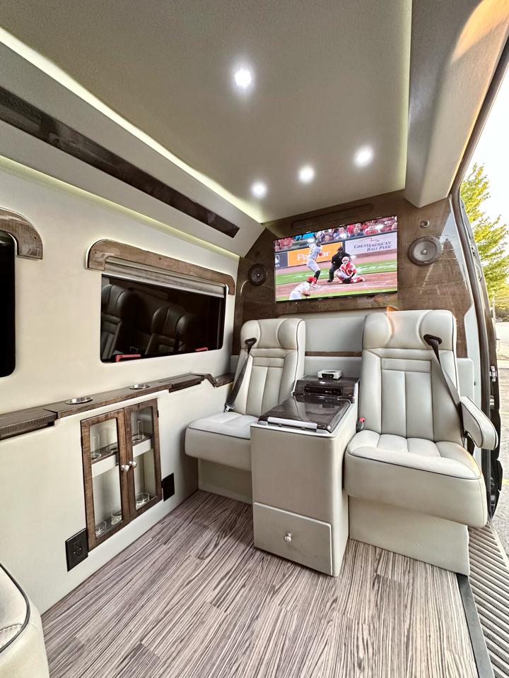 Mercedes-Benz Sprinter 2500 High Roof 170-in. WB EXT 2015