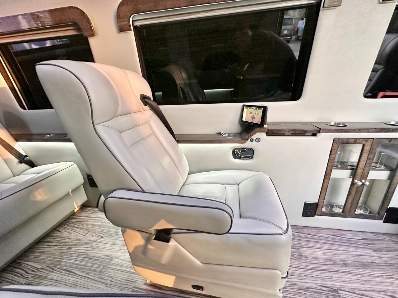 Mercedes-Benz Sprinter 2500 High Roof 170-in. WB EXT 2015