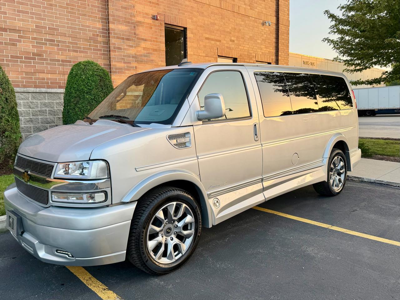 Chevrolet Express 2500 Cargo 2024