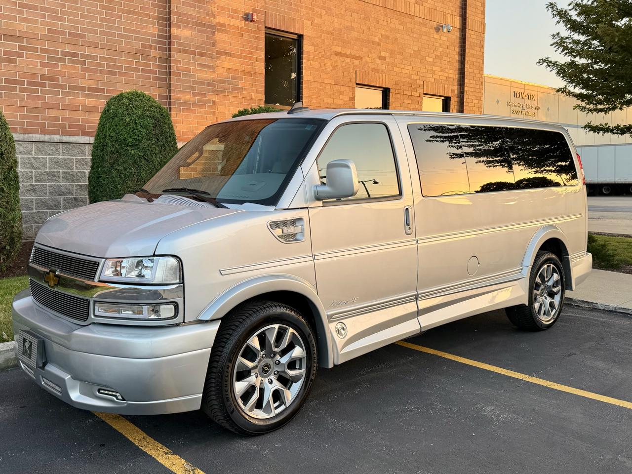 Chevrolet Express 2500 Cargo 2024