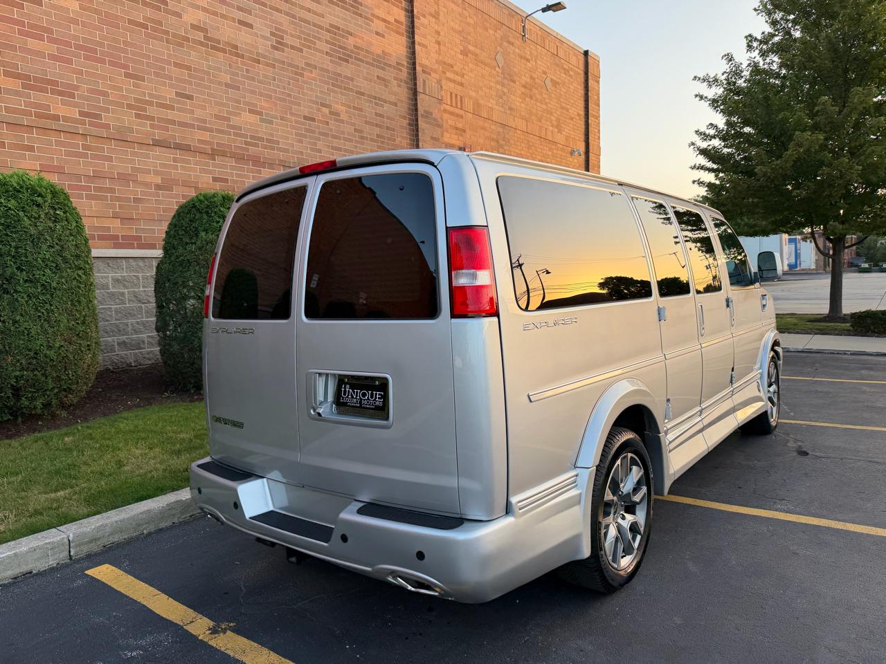 Chevrolet Express 2500 Cargo 2024