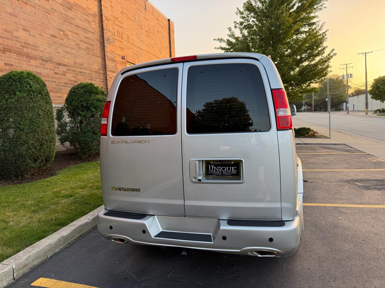 Chevrolet Express 2500 Cargo 2024