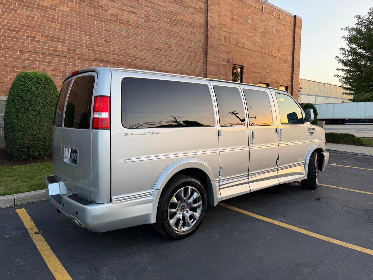 Chevrolet Express 2500 Cargo 2024