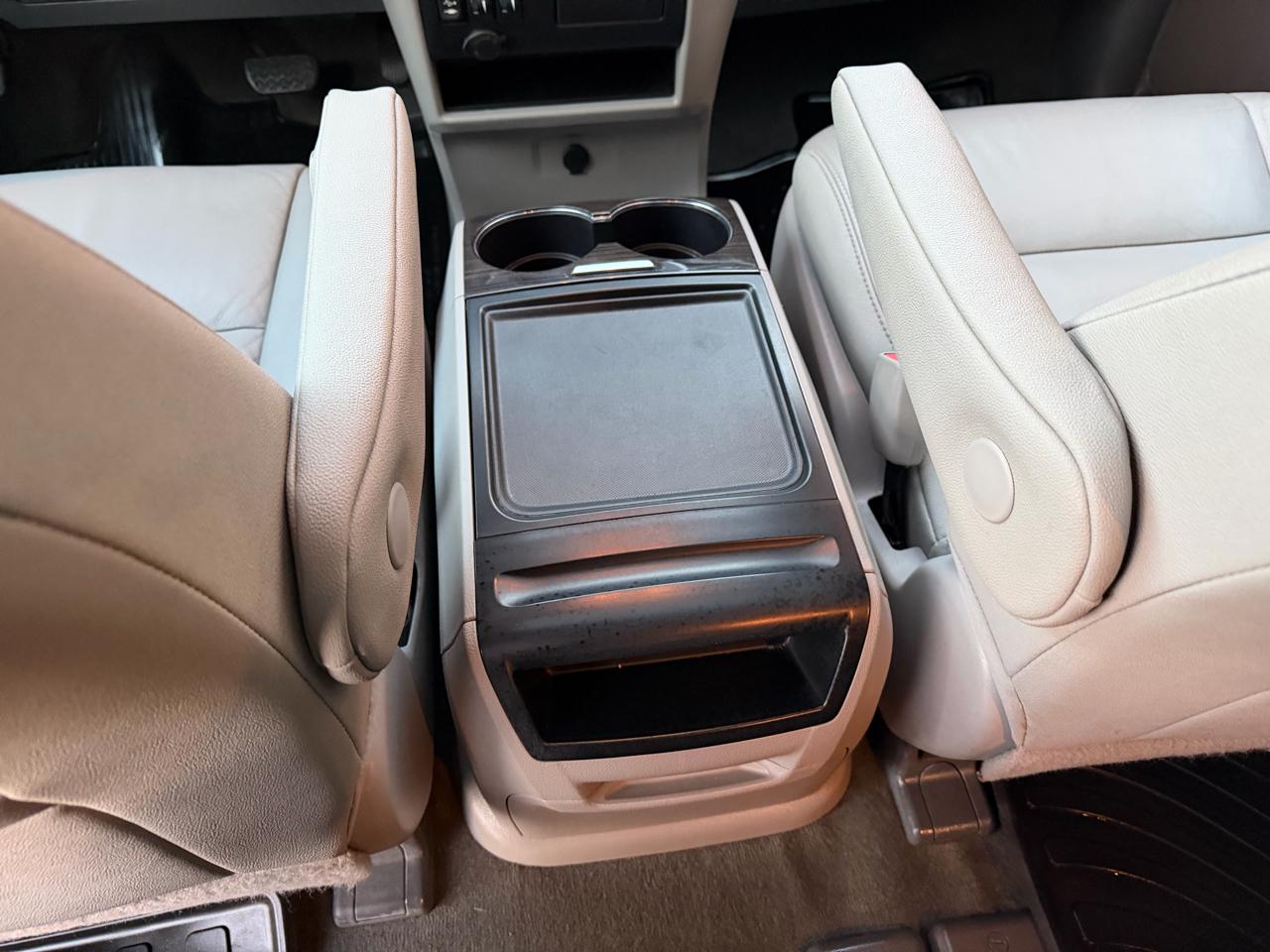 Toyota Sienna Limited Premium 7-Passenger 2017