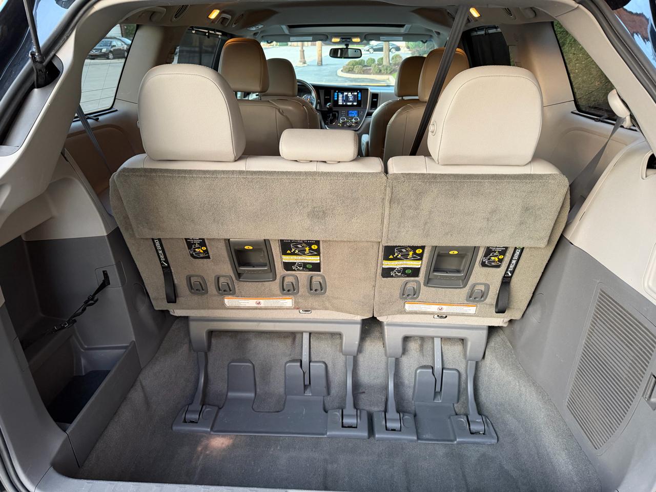 Toyota Sienna Limited Premium 7-Passenger 2017