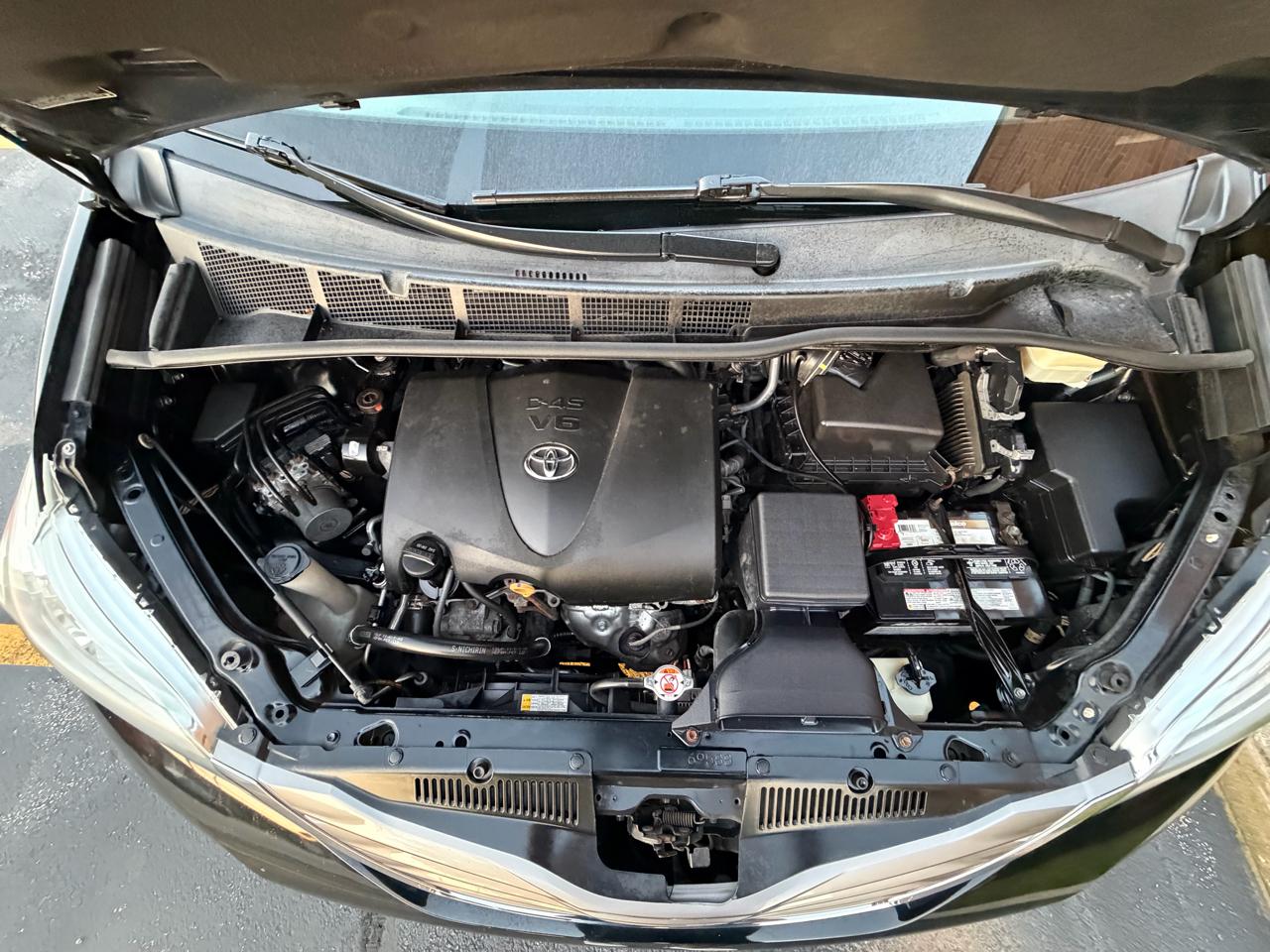 Toyota Sienna Limited Premium 7-Passenger 2017