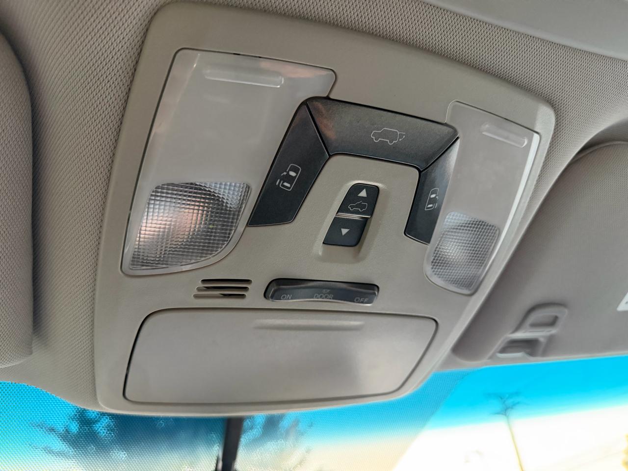 Toyota Sienna Limited Premium 7-Passenger 2017