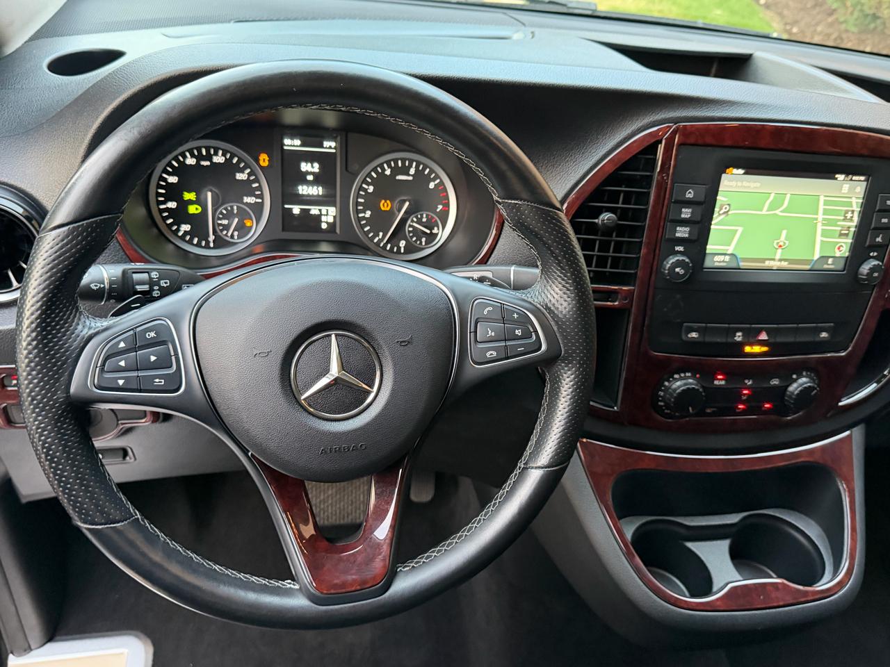 Mercedes-Benz Metris Passenger Van 2021