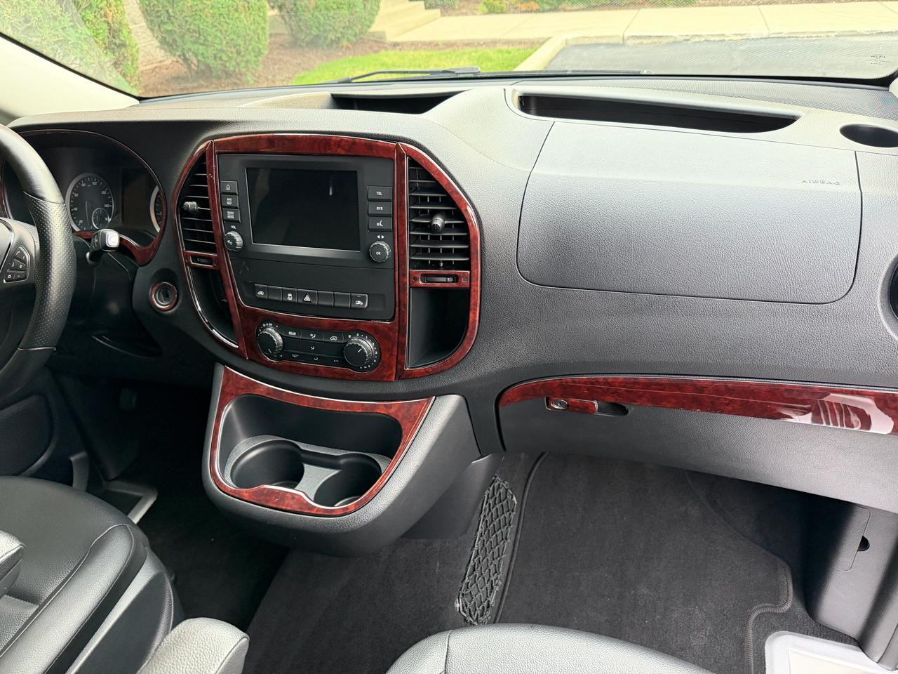 Mercedes-Benz Metris Passenger Van 2021