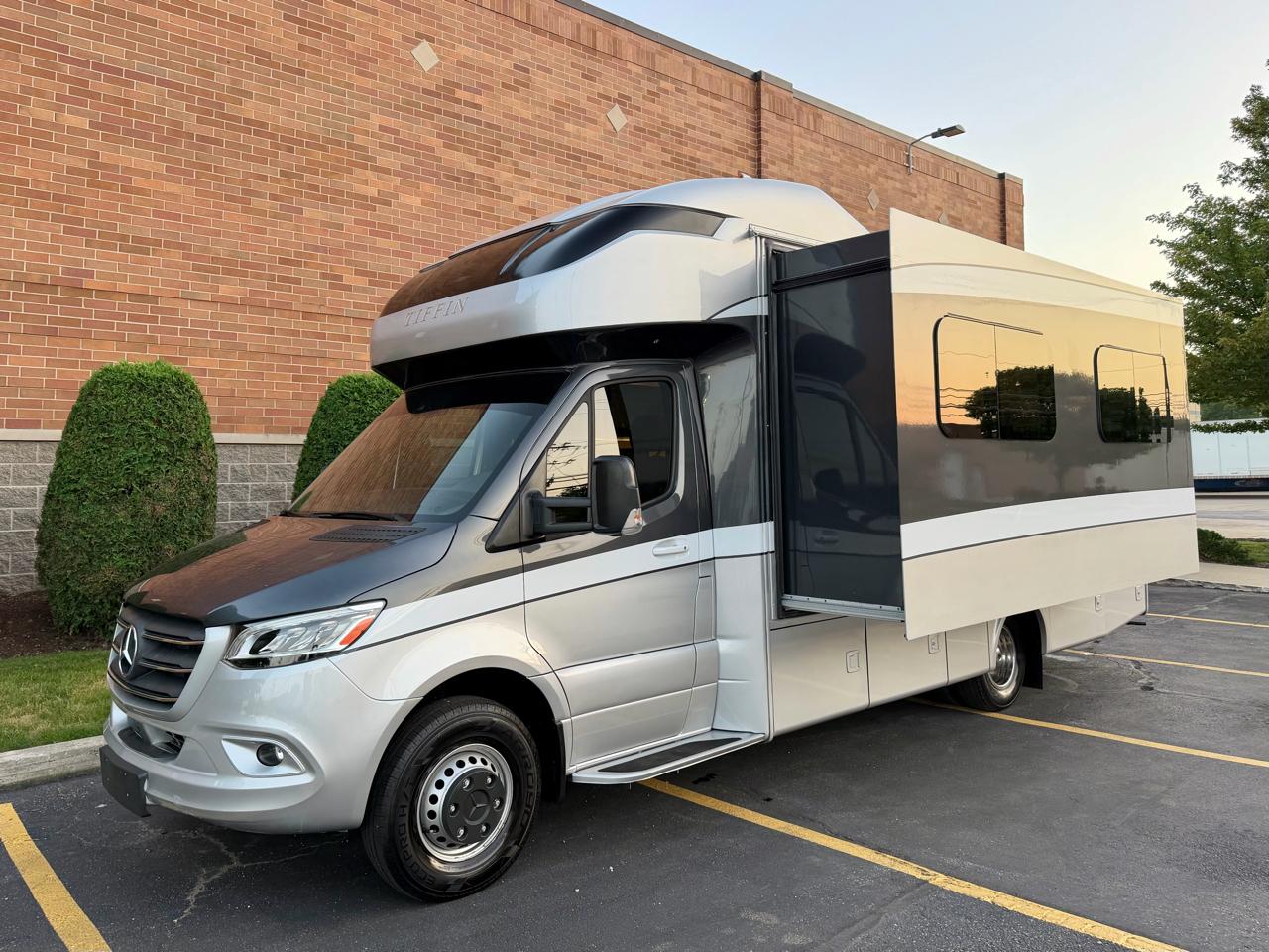 Mercedes-Benz Sprinter 3500 170-in. WB 2019