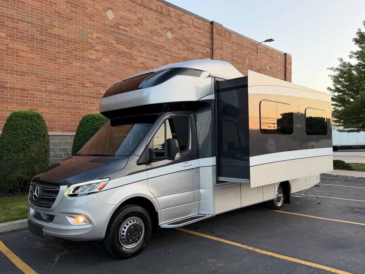 Mercedes-Benz Sprinter 3500 170-in. WB 2019