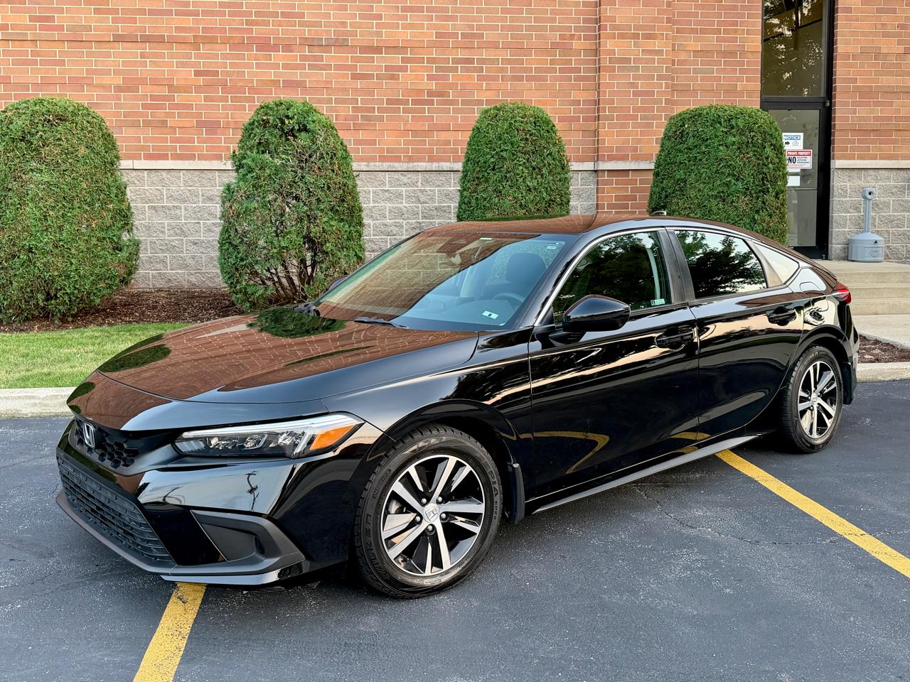 Honda Civic LX Hatchback 2023