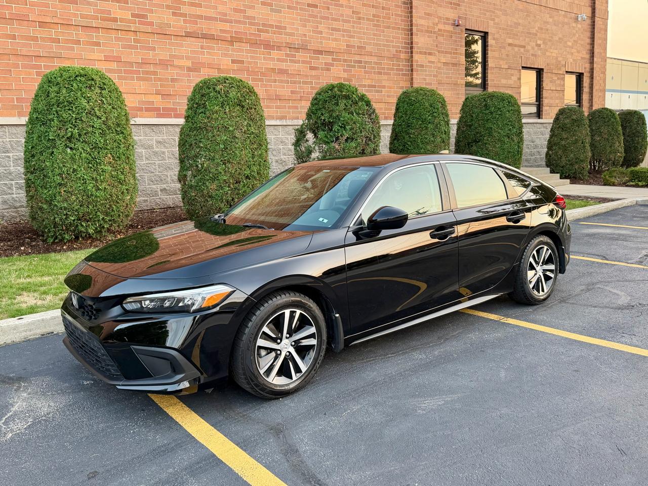Honda Civic LX Hatchback 2023