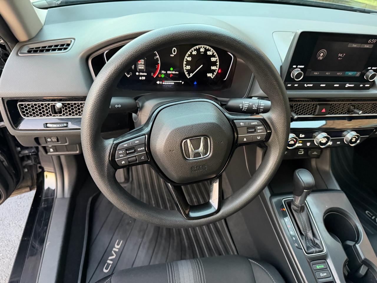 Honda Civic LX Hatchback 2023
