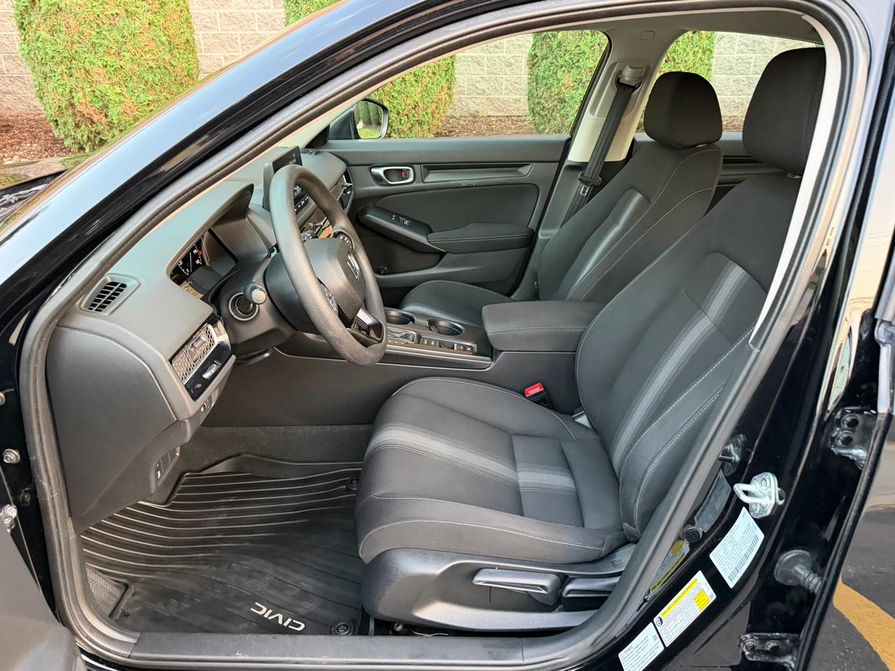 Honda Civic LX Hatchback 2023