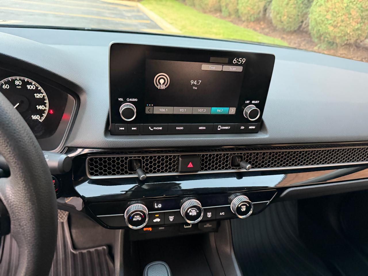 Honda Civic LX Hatchback 2023