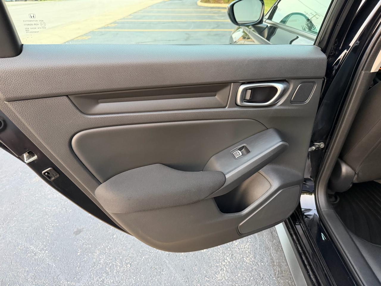 Honda Civic LX Hatchback 2023