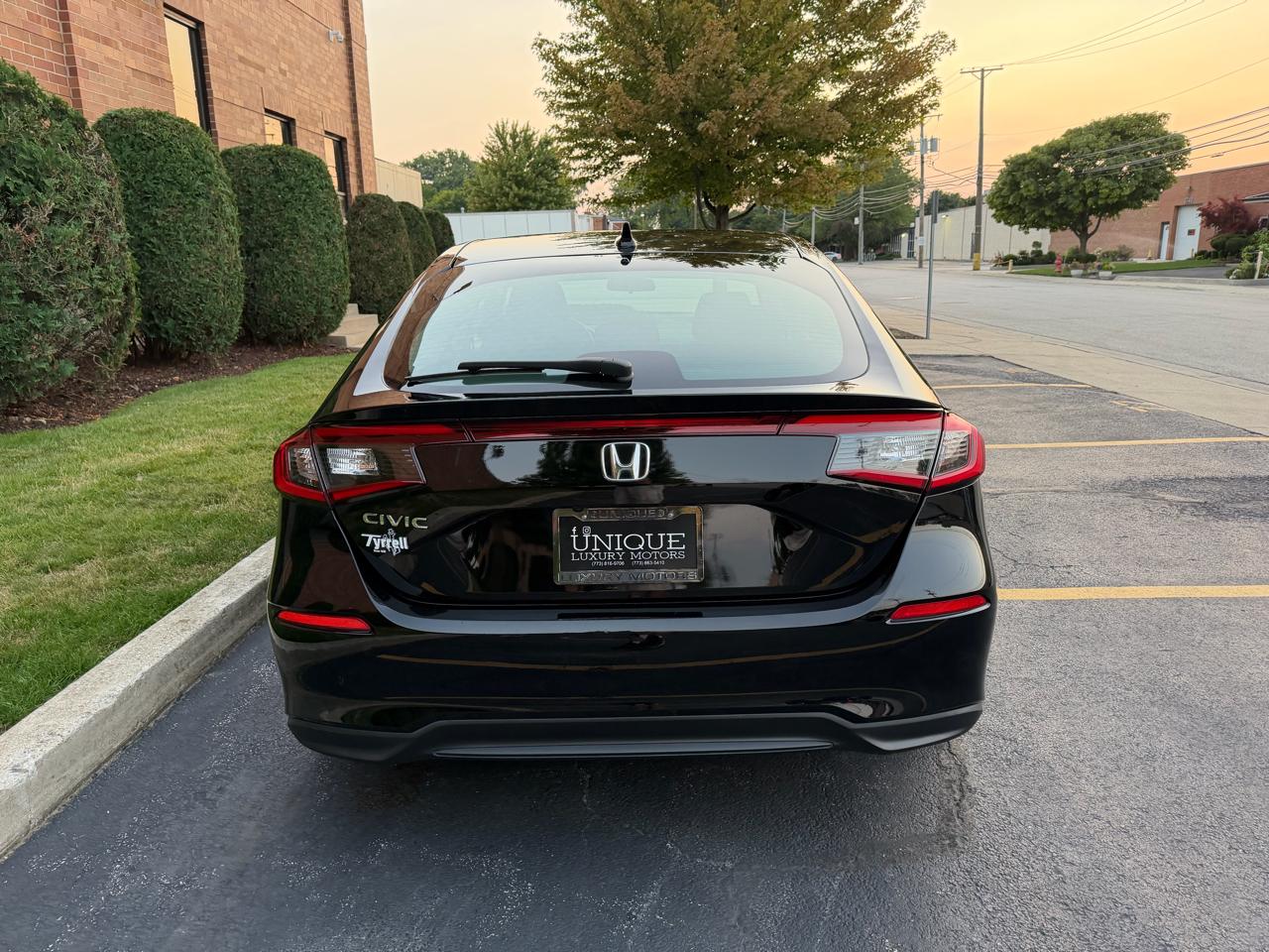 Honda Civic LX Hatchback 2023