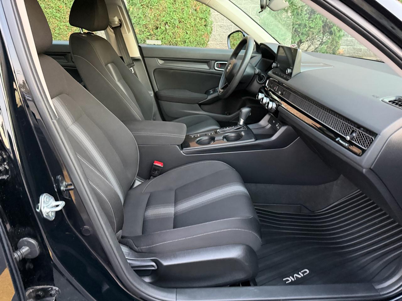 Honda Civic LX Hatchback 2023