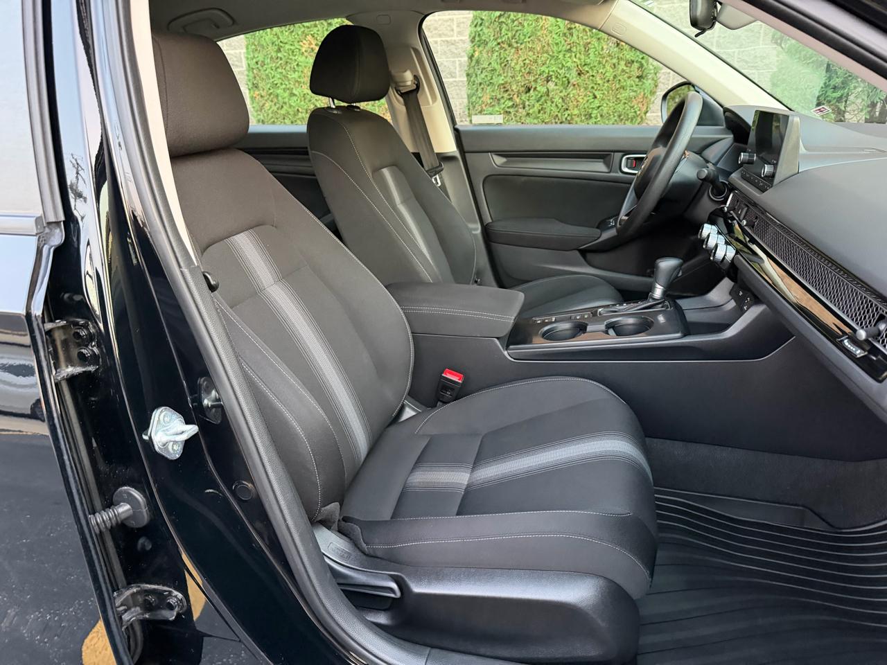Honda Civic LX Hatchback 2023