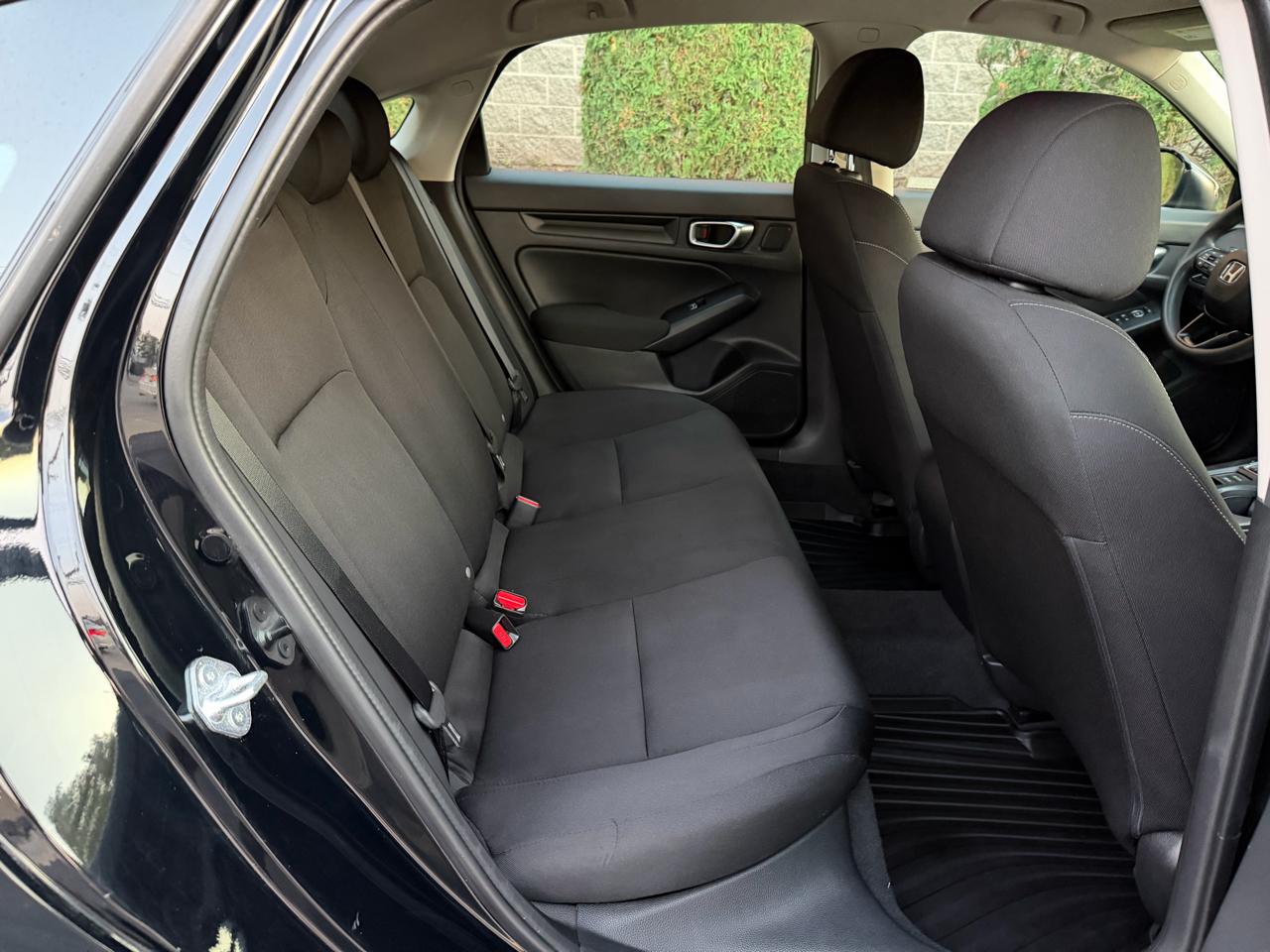 Honda Civic LX Hatchback 2023