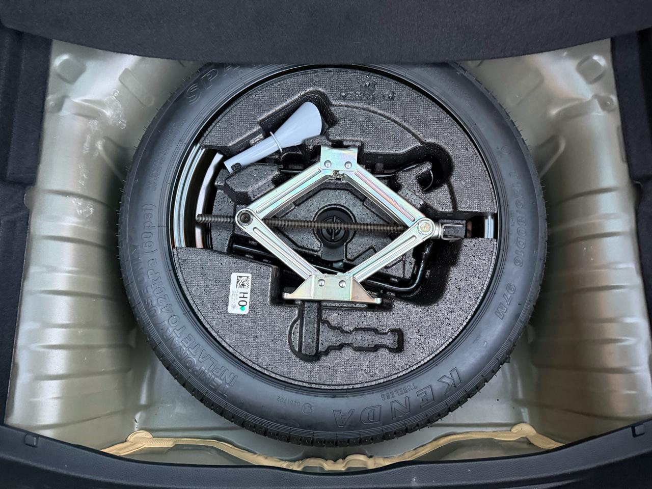 Honda Civic LX Hatchback 2023
