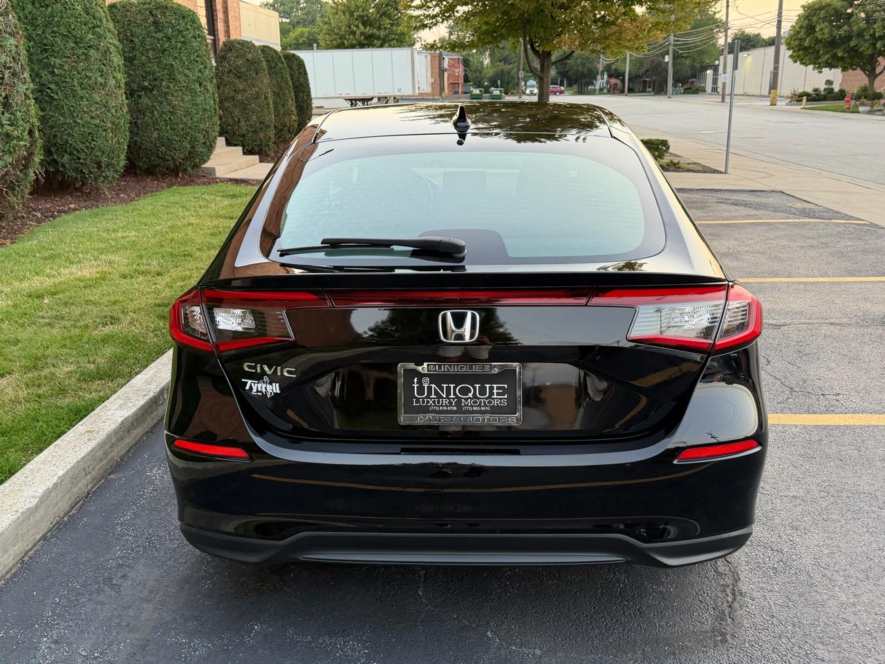 Honda Civic LX Hatchback 2023