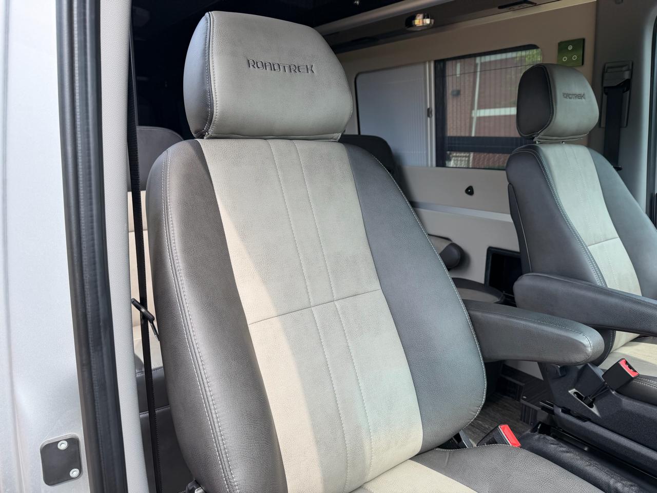 Mercedes-Benz Sprinter 3500 170-in. WB 2017