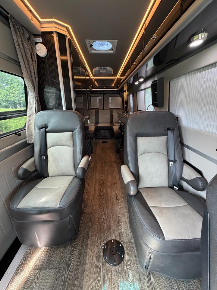 Mercedes-Benz Sprinter 3500 170-in. WB 2017