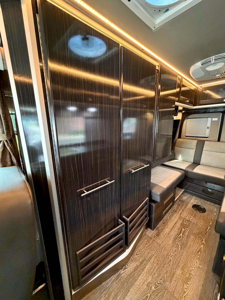 Mercedes-Benz Sprinter 3500 170-in. WB 2017