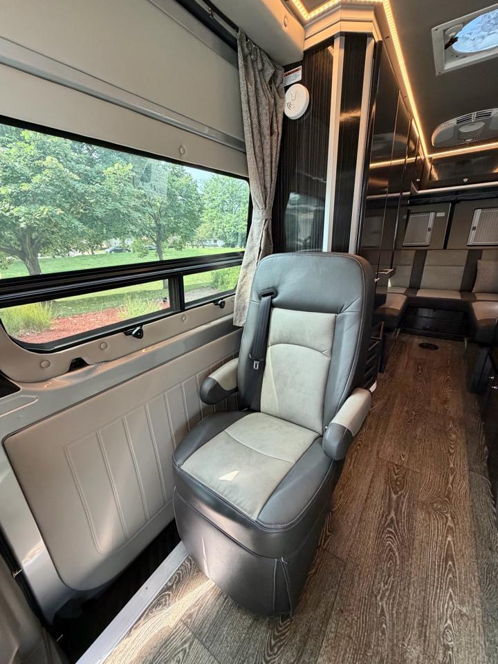 Mercedes-Benz Sprinter 3500 170-in. WB 2017
