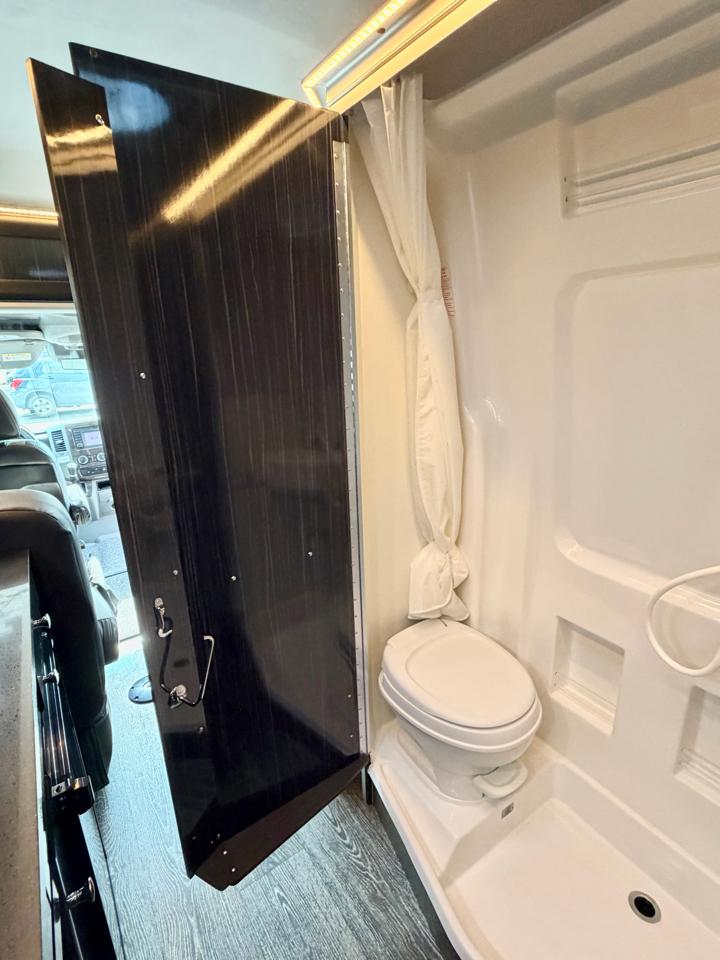 Mercedes-Benz Sprinter 3500 170-in. WB 2017