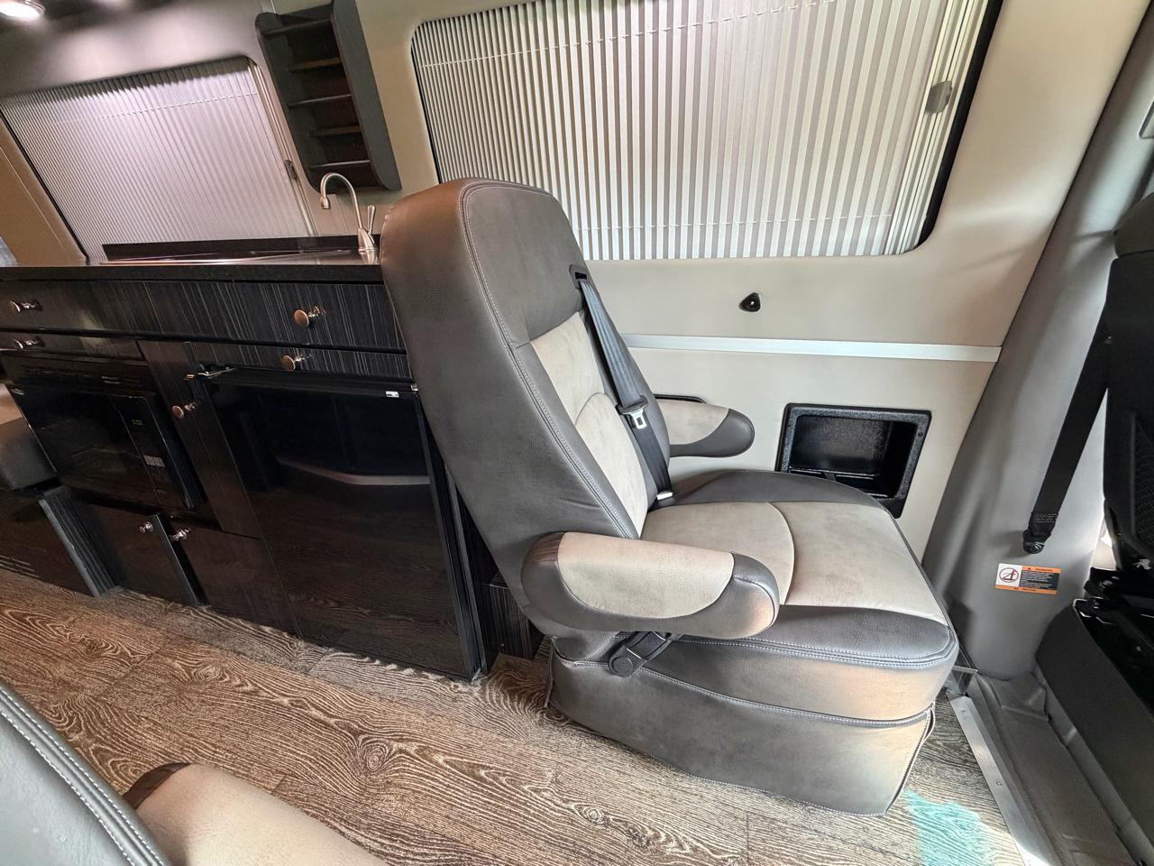 Mercedes-Benz Sprinter 3500 170-in. WB 2017