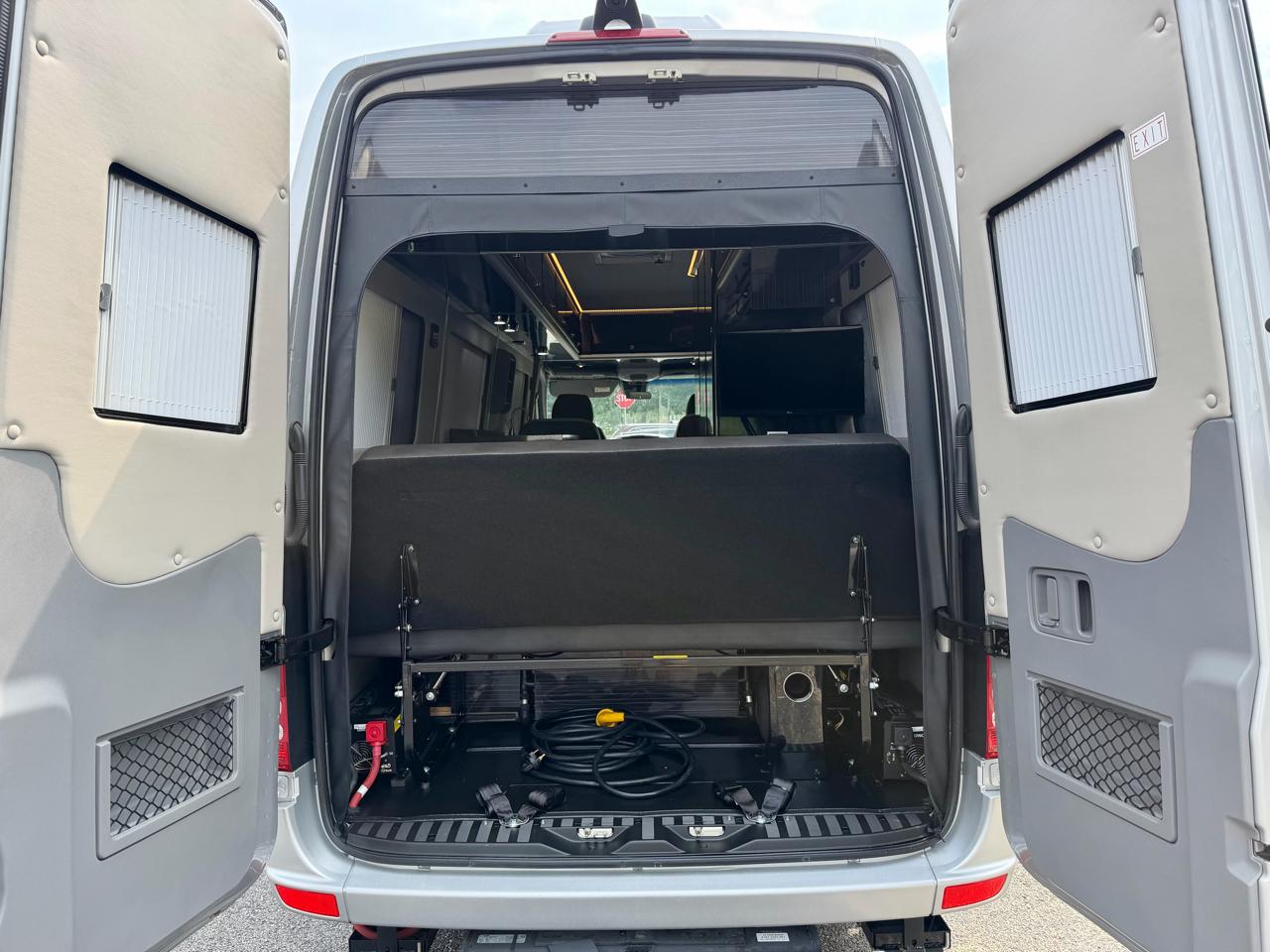 Mercedes-Benz Sprinter 3500 170-in. WB 2017