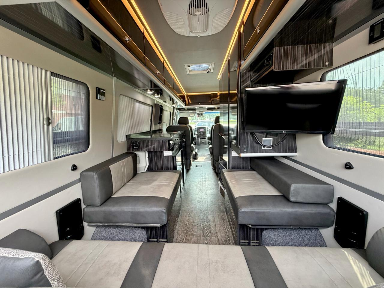 Mercedes-Benz Sprinter 3500 170-in. WB 2017